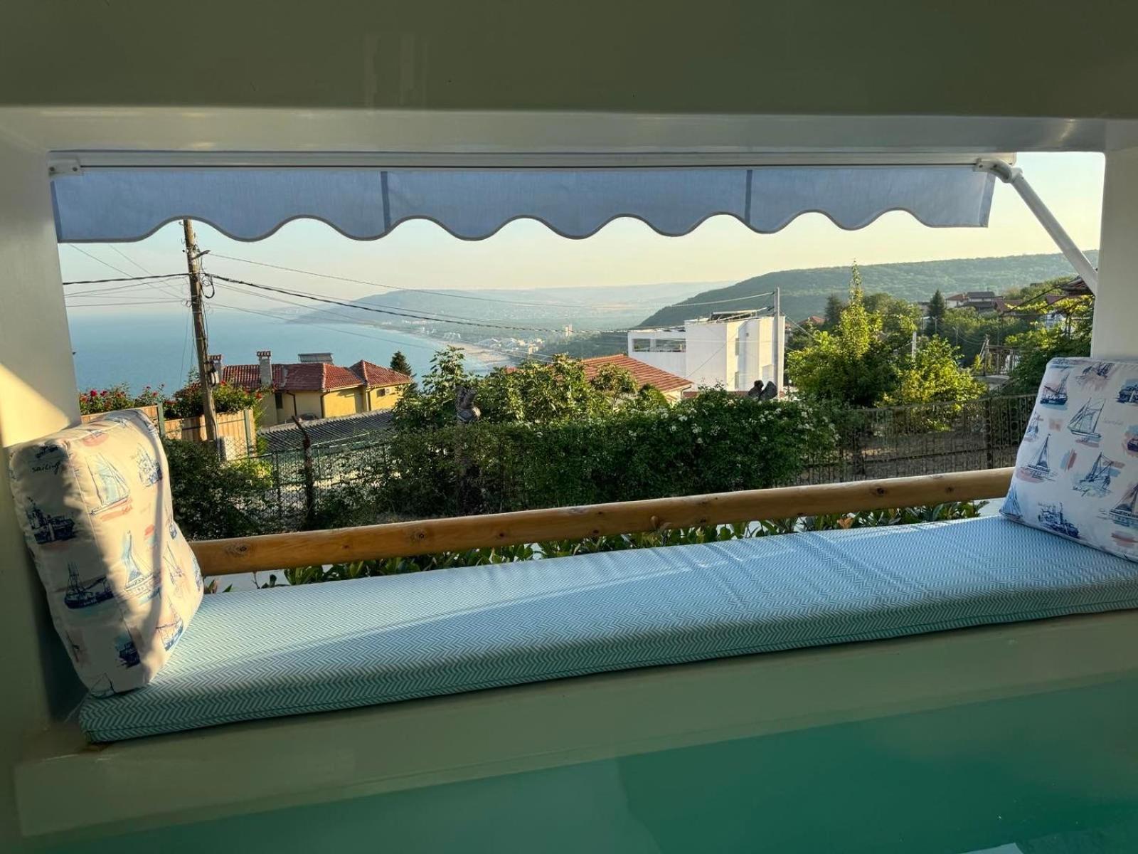 Villa Kalimera Baltjik Exteriör bild